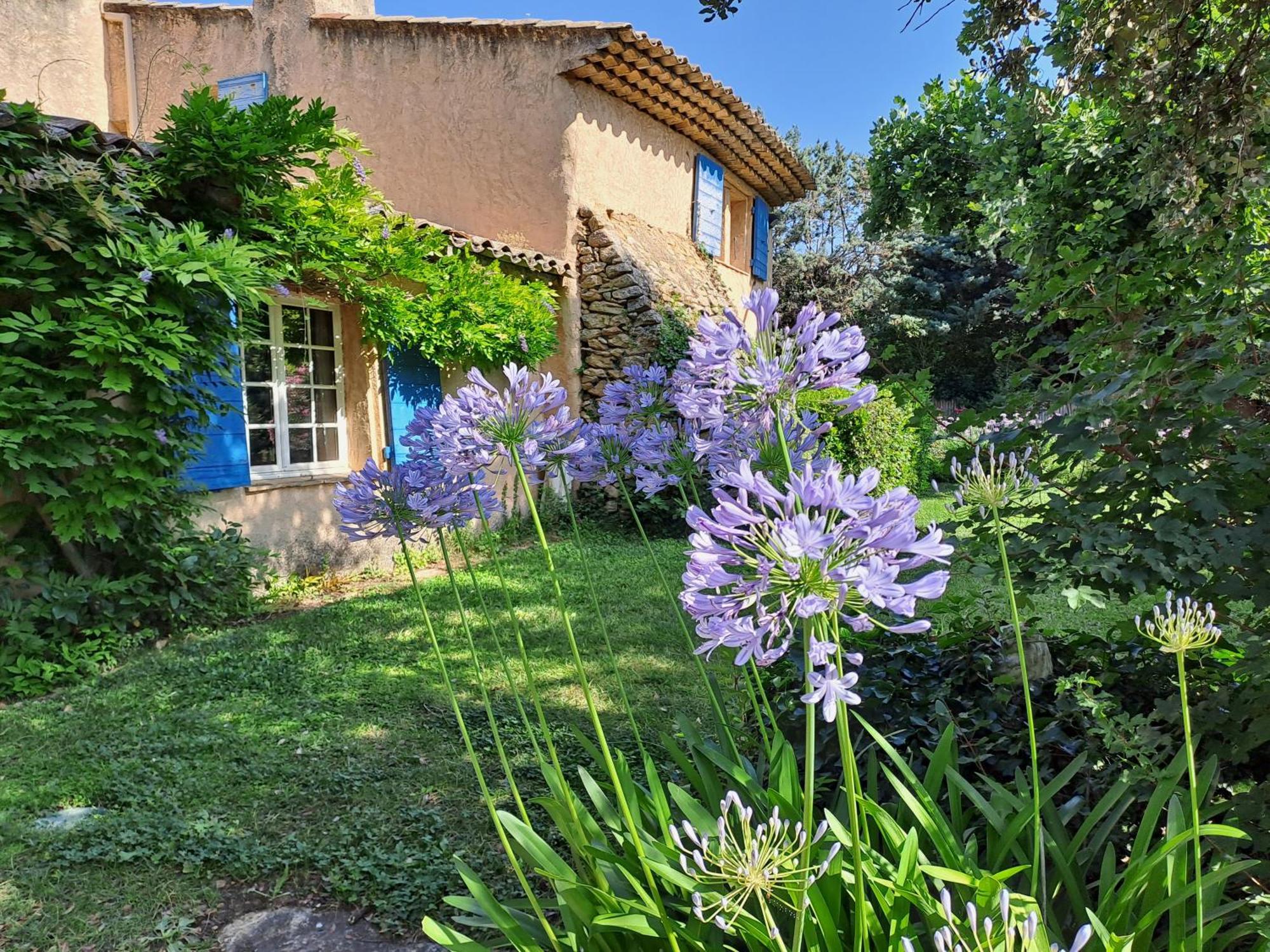 Bed and Breakfast La Ferme Saint-Marc-Jaumegarde Exterior foto